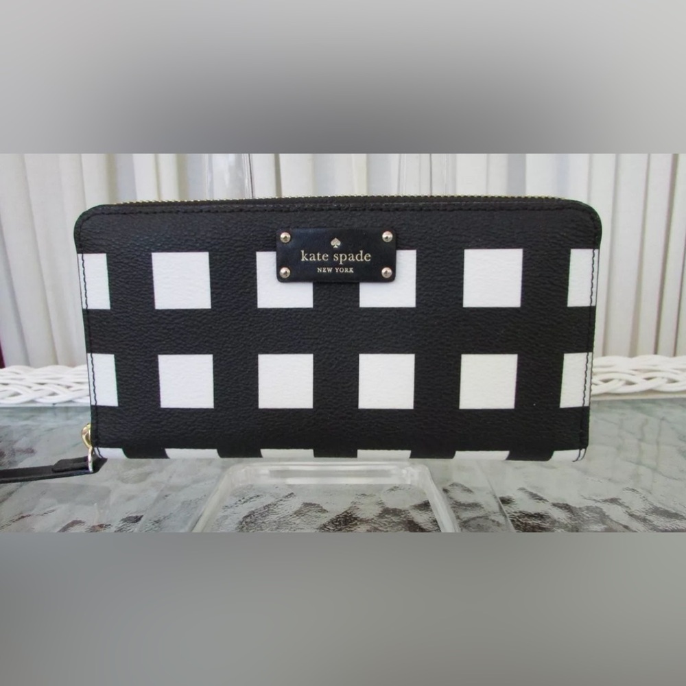 kate spade New York Black & White Check Zip Wallet